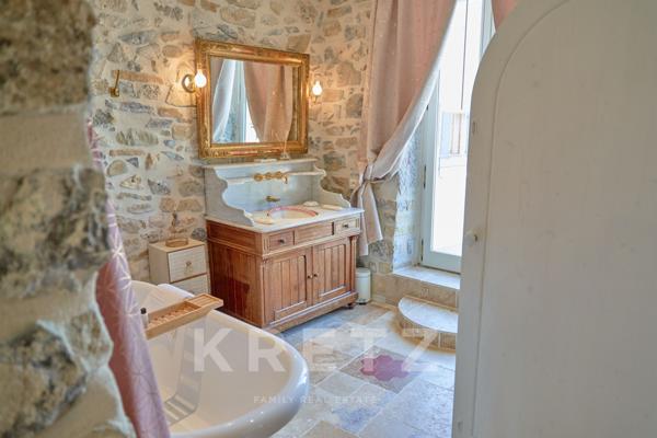 Demeure du 18e siècle rénovée, avec piscine et jardin