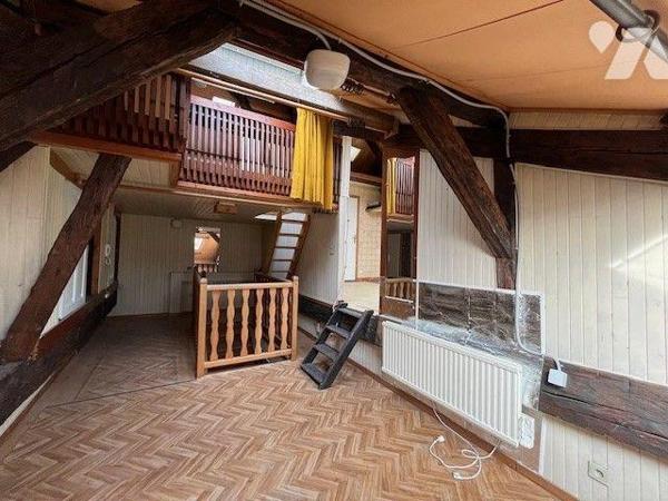 Appartement T3 à rénover centre ville Chambéry.

Nous vous présentons un appartement en duple...