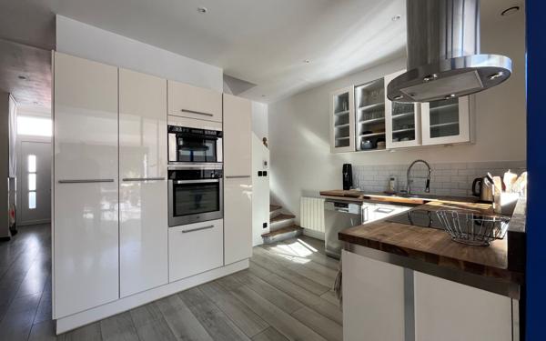 Maison à vendre    4 pièces •  La Rochelle