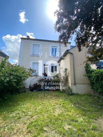 ANGERS PLACE DU LYCEE MAISON