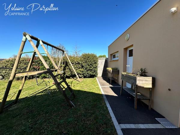 Maison à vendre de plain-pied avec 3 chs + 1 bureau, 594 m² de terrain - MONTAIGU VENDEE (85)