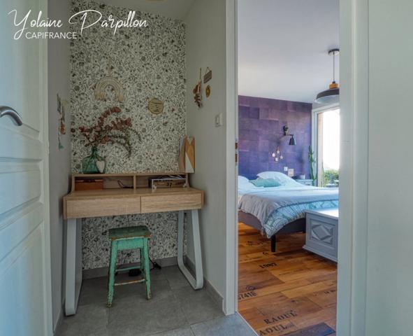 Maison à vendre de plain-pied avec 3 chs + 1 bureau, 594 m² de terrain - MONTAIGU VENDEE (85)