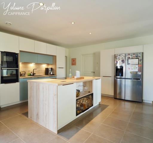 Maison à vendre de plain-pied avec 3 chs + 1 bureau, 594 m² de terrain - MONTAIGU VENDEE (85)