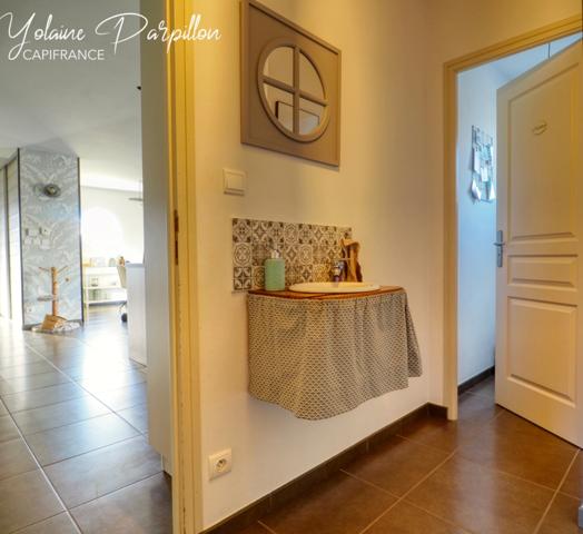 Maison à vendre de plain-pied avec 3 chs + 1 bureau, 594 m² de terrain - MONTAIGU VENDEE (85)