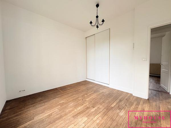 Appartement
                                                                                                                                                                                                                                                                                                                        2 pièce(s)                                                                                                                                                                                                          1 chambre(s)                                                                                                                                                                                                          36.13  m²