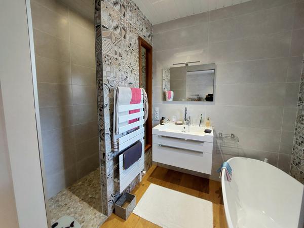 Maison 4 Chambres Proche Bourg