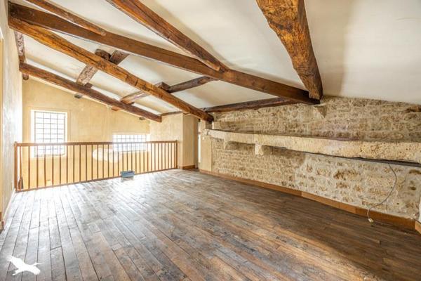 Immeuble à vendre |                                       Celles-sur-Belle |                                            831 m²
