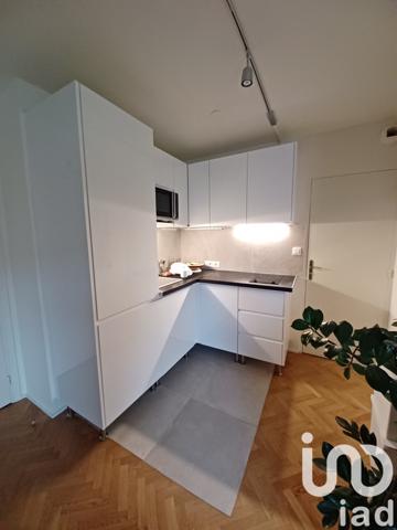 Location appartement 1 pièce 24 m² Issy-les-Moulineaux