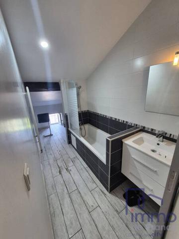 Appartement 3 pièces                                        - 42152 L' Horme Réf : 2821-CIFVFOREZVELAY