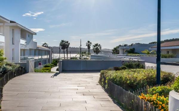 Appartement à vendre    2 pièces •  Saint-Mandrier-sur-Mer