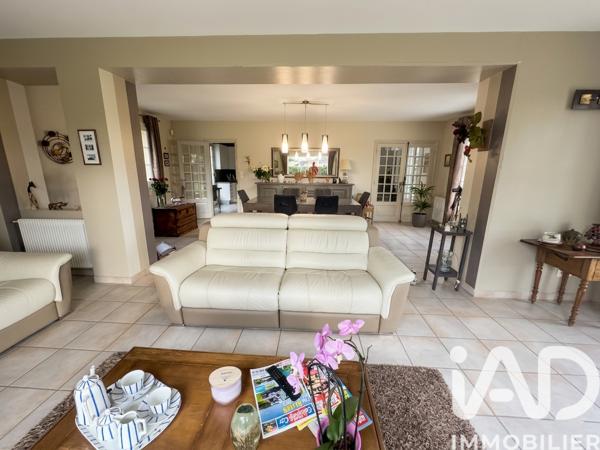 Maison à vendre 6 pièces 136 m² Saint-Étienne-du-Vauvray