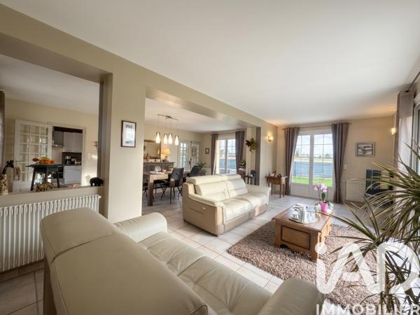 Maison à vendre 6 pièces 136 m² Saint-Étienne-du-Vauvray