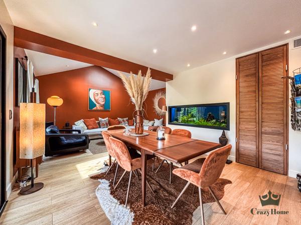 Maison
                                                                                                                                                                                                                                                                                                                        6 pièce(s)                                                                                                                                                                                                          4 chambre(s)                                                                                                                                                                                                          244  m²