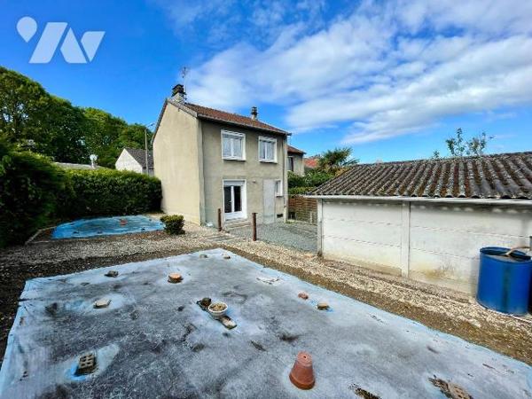 MAISON DE VILLE AVEC JARDIN
MAISON A VENDRE A RETHEL, AXE REIMS/CHARLEVILLE-MEZIERES, gare (à ...