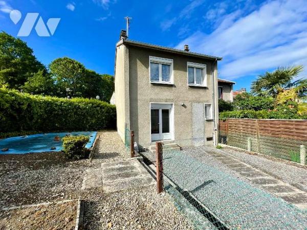 MAISON DE VILLE AVEC JARDIN
MAISON A VENDRE A RETHEL, AXE REIMS/CHARLEVILLE-MEZIERES, gare (à ...