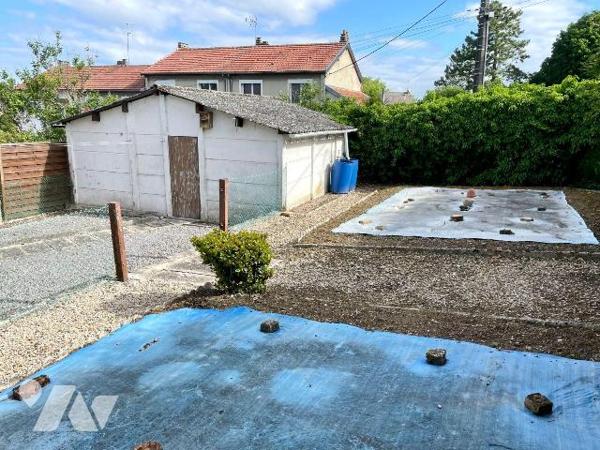MAISON DE VILLE AVEC JARDIN
MAISON A VENDRE A RETHEL, AXE REIMS/CHARLEVILLE-MEZIERES, gare (à ...