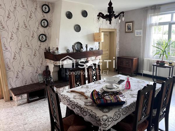 Charmante individuelle de caractère