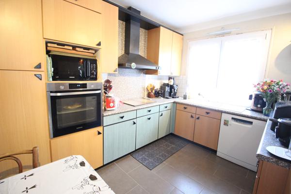 Brunoy (91800) BRUNOY – Maison familiale au calme, avec jardin et sous-sol total