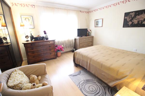 Brunoy (91800) BRUNOY – Maison familiale au calme, avec jardin et sous-sol total