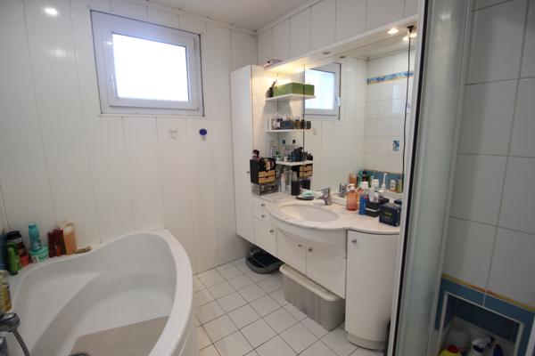 Brunoy (91800) BRUNOY – Maison familiale au calme, avec jardin et sous-sol total