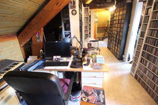 Brunoy (91800) BRUNOY – Maison familiale au calme, avec jardin et sous-sol total