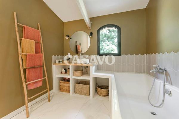 Vente Maison 6 pièces de 191m² - 13540 Aix-en-Provence