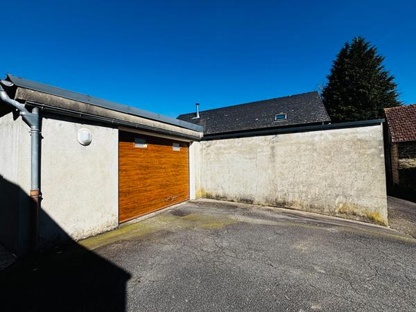 A VENDRE LAGRAULIERE MAISON EN PIERRE VIE DE PLAIN PIED 4 CHAMBRES ET GARAGE