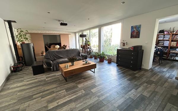 Maison à vendre    6 pièces • 212 m2 Meaux