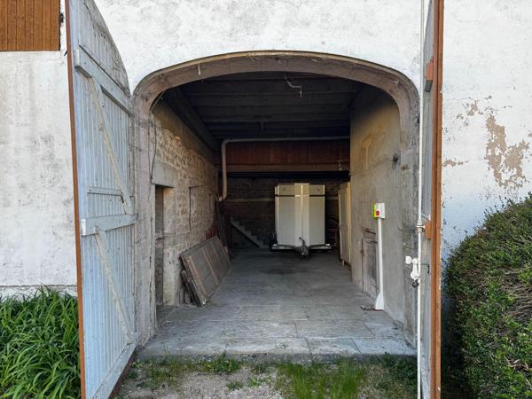 Maison en pierre à fort potentiel