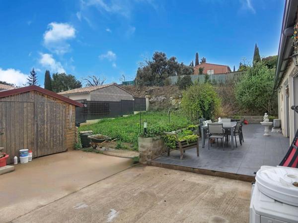 Villa 4 faces d'environ 103 m² sur terrain piscinable 645 m²