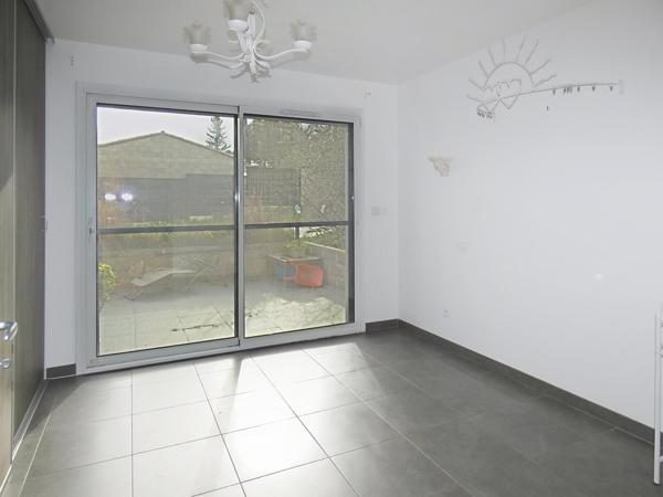 Villa 4 faces d'environ 103 m² sur terrain piscinable 645 m²