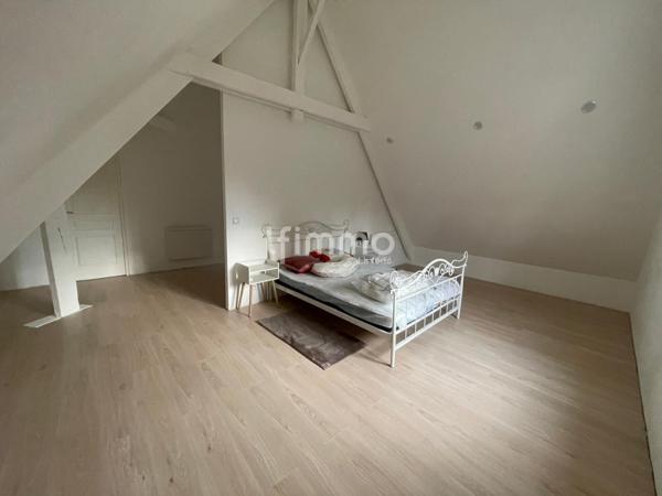 Rare à Gouvernes – Maison familiale atypique au cœur de la nature