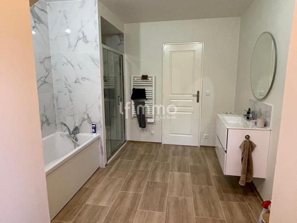 Rare à Gouvernes – Maison familiale atypique au cœur de la nature