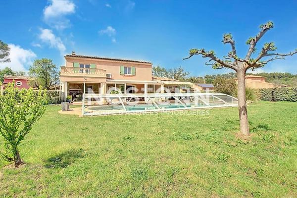 A VENDRE TRANS-EN-PROVENCE Maison 240 m² 4/5 chambres avec piscine sur 1500 m² de terrain clos