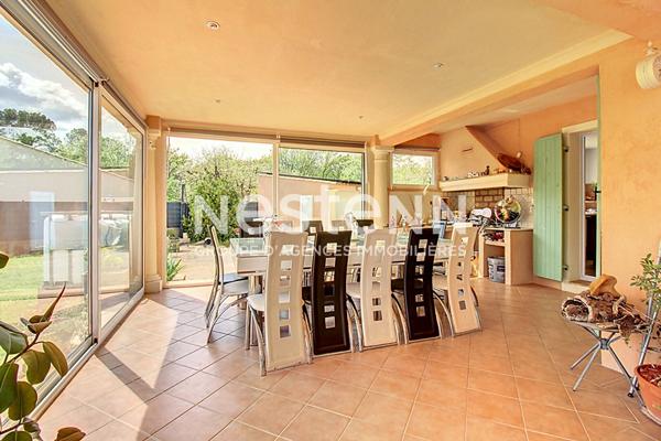 A VENDRE TRANS-EN-PROVENCE Maison 240 m² 4/5 chambres avec piscine sur 1500 m² de terrain clos