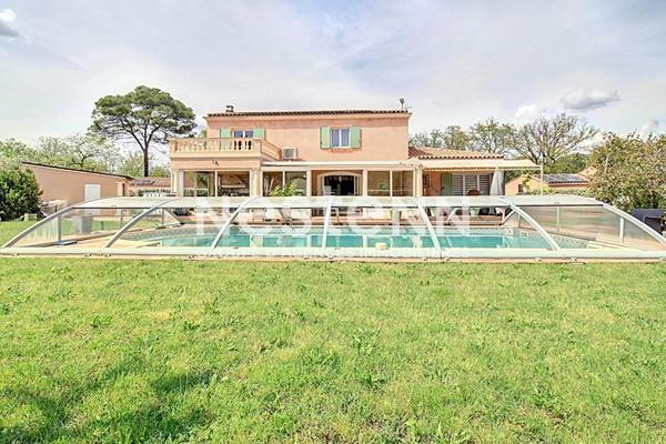 A VENDRE TRANS-EN-PROVENCE Maison 240 m² 4/5 chambres avec piscine sur 1500 m² de terrain clos