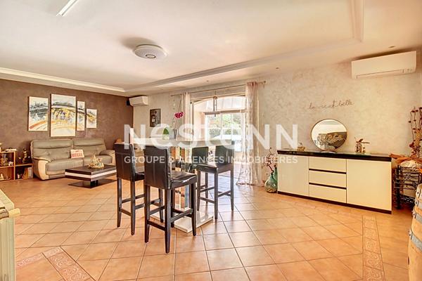 A VENDRE TRANS-EN-PROVENCE Maison 240 m² 4/5 chambres avec piscine sur 1500 m² de terrain clos