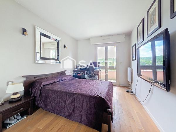 Bel appartement avec une belle vue, parking et cave