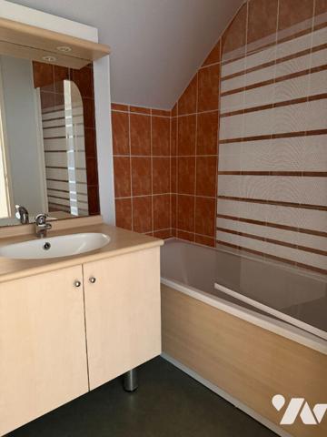 MONTFORT SUR MEU - EXCLUSIVITE, appartement T3 de 69 m² et 3 parkings