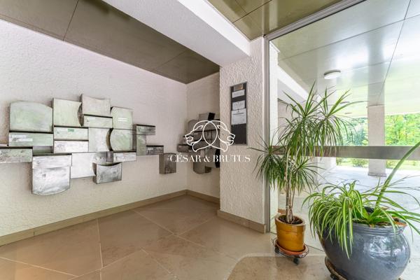 Appartement familial T5 de 129 m2 lumineux avec terrasse – résidence de standing avec parc.