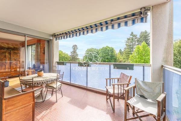 Appartement familial T5 de 129 m2 lumineux avec terrasse – résidence de standing avec parc.