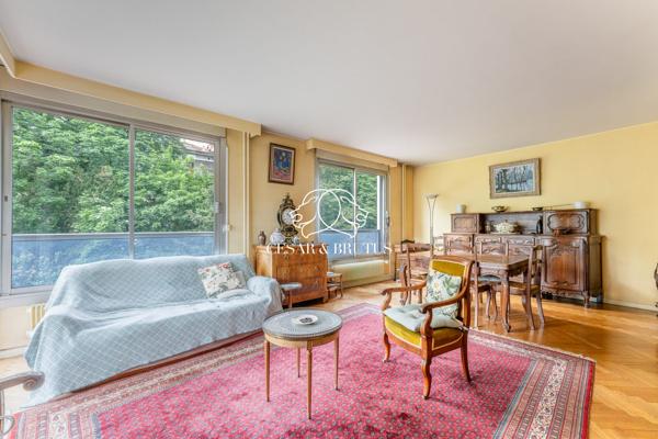 Appartement familial T5 de 129 m2 lumineux avec terrasse – résidence de standing avec parc.