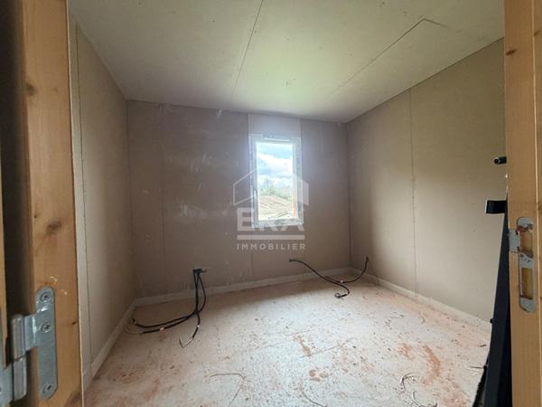 A Vendre, construction neuve à terminer selon vos envies à Boulazac Isle Manoire 3 pièce(s) 63 m2