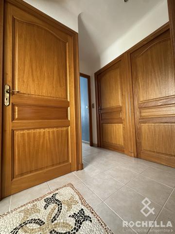 Villa en Parfait État avec Grand Jardin, Piscine et Garage - Saint-Jean-d'Angély