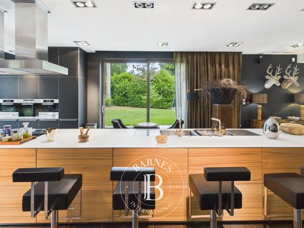 Mouvaux, Maison 3 Chambres -  372 m² à vendre