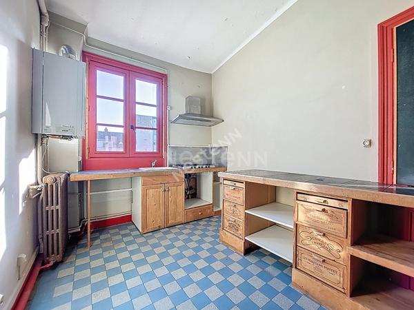 Nantes Cité des Congrès - En Vente ! Charme de l'ancien pour cet appartement de 3 chambres.