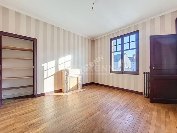 Nantes Cité des Congrès - En Vente ! Charme de l'ancien pour cet appartement de 3 chambres.