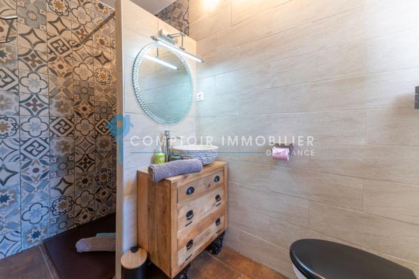 Villa
                                                                                                                                                                                                                                                                                                                        8 pièce(s)                                                                                                                                                                                                          4 chambre(s)                                                                                                                                                                                                          263  m²