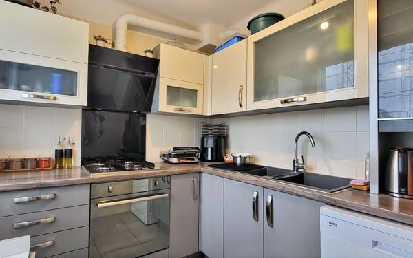 Appartement à vendre    5 pièces • 73,20 m2 Roussillon