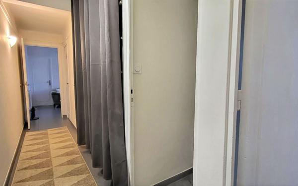 Appartement à vendre    5 pièces • 73,20 m2 Roussillon